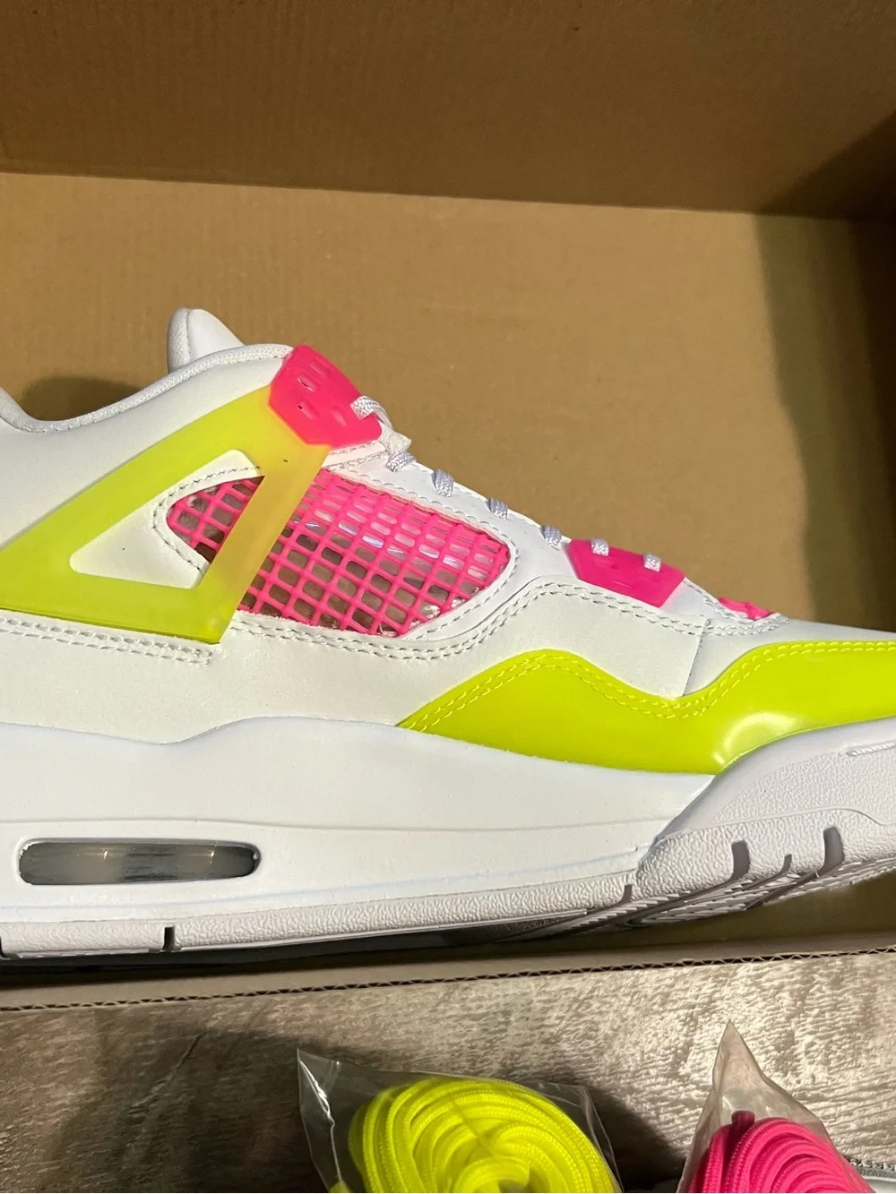 Jordan Air Jordan 4 Retro SE White Lemon Venom Box Label